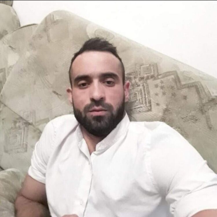  28353110  Farid, 35 ,    