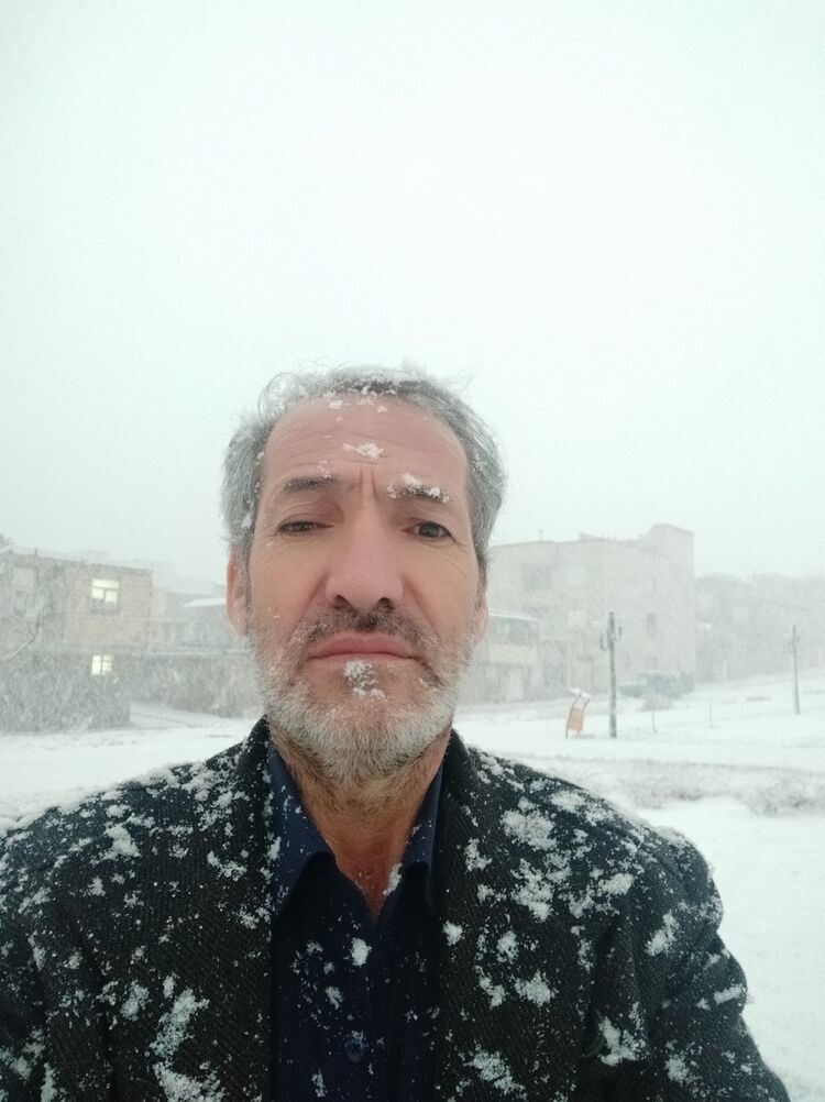  18751260  Naser, 50 ,    