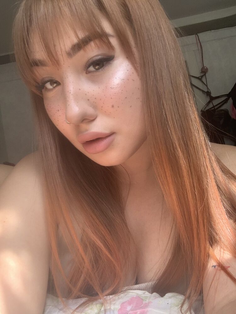  ,   Lelya, 20 ,   ,   