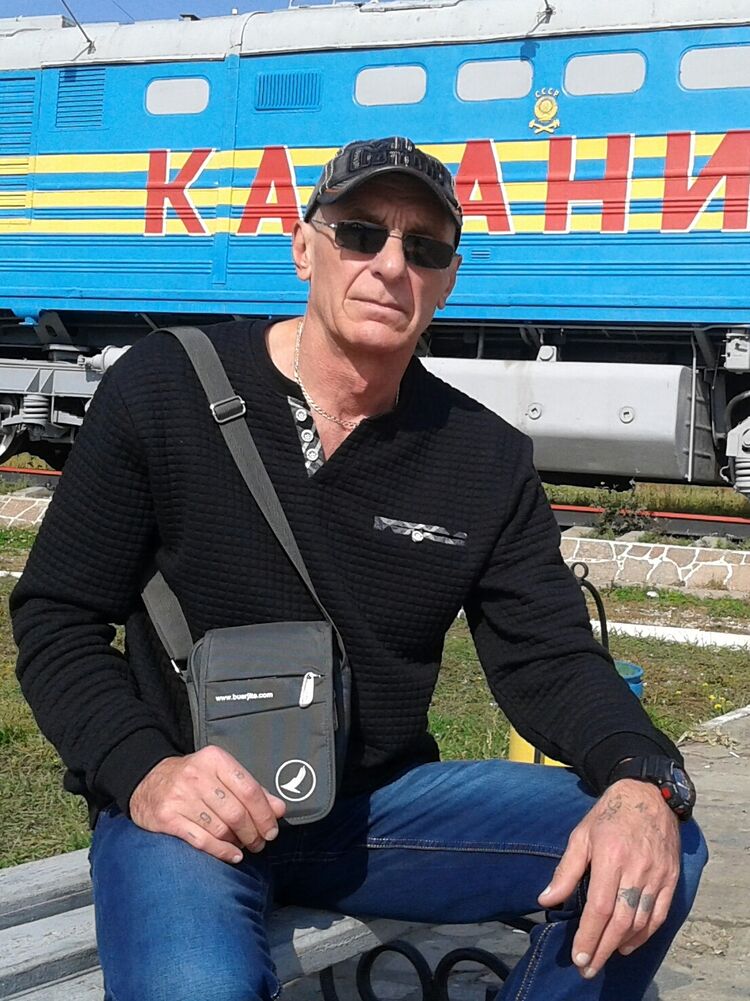  28730840  Gennadiy, 66 ,    