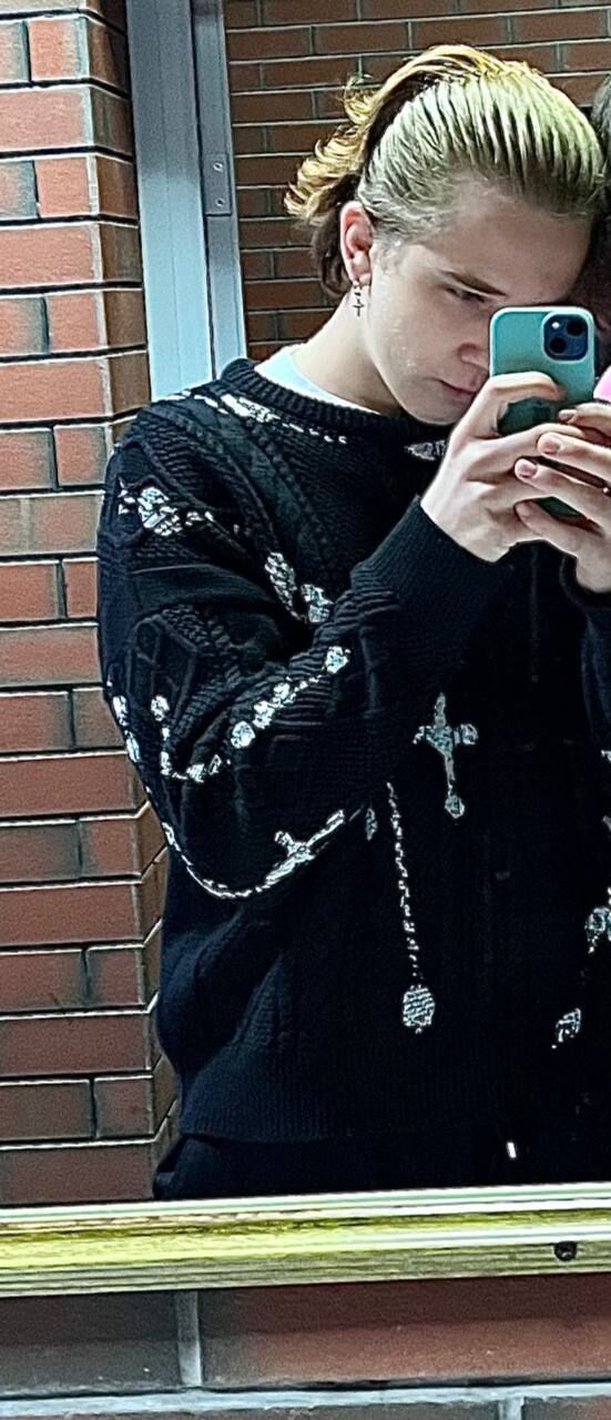  43451690  Paul, 20 ,    