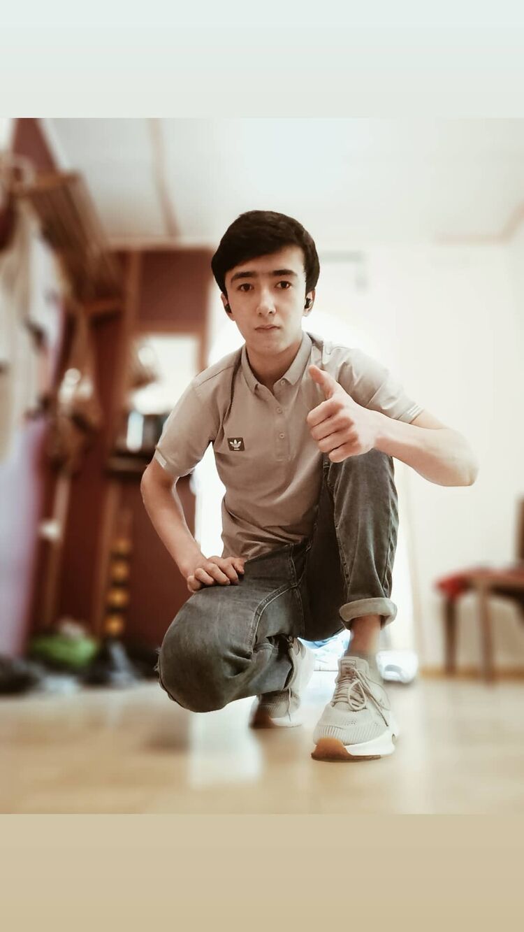  29933740  , 21 ,    
