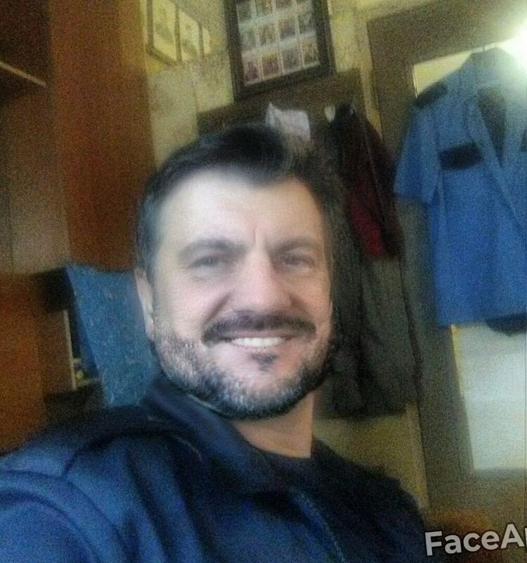  20454720  Maksim, 52 ,    