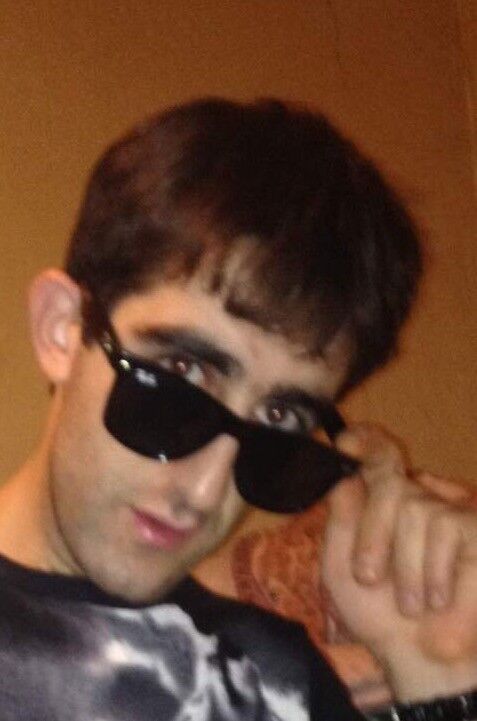  7023400  Narek, 33 ,    