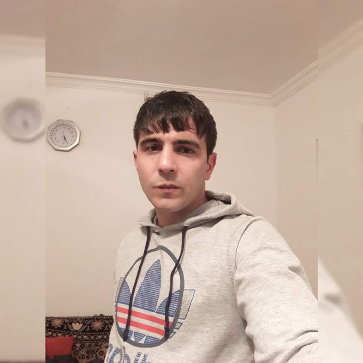  42791720  Valeh, 39 ,    