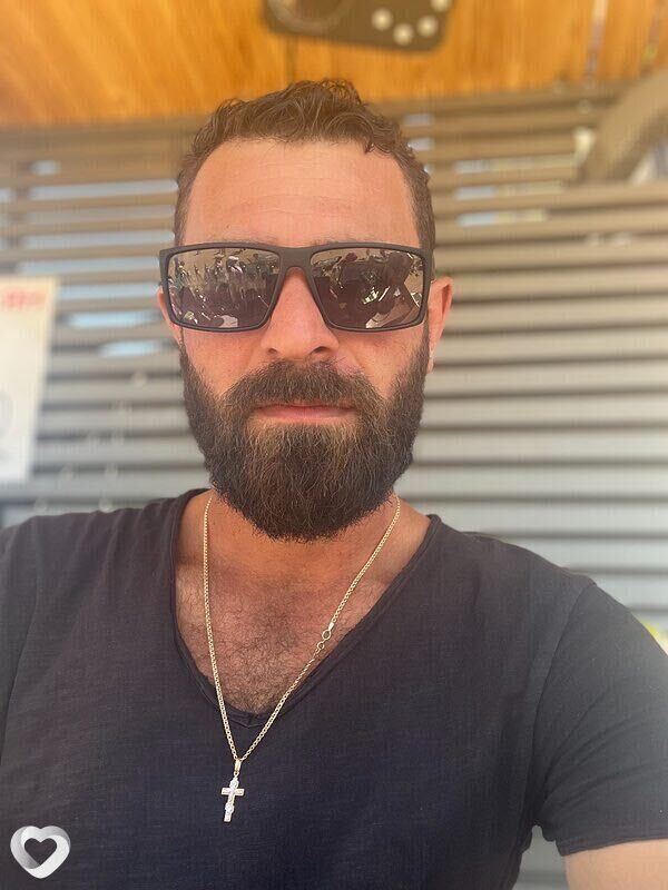  37904270  Razan, 37 ,    -