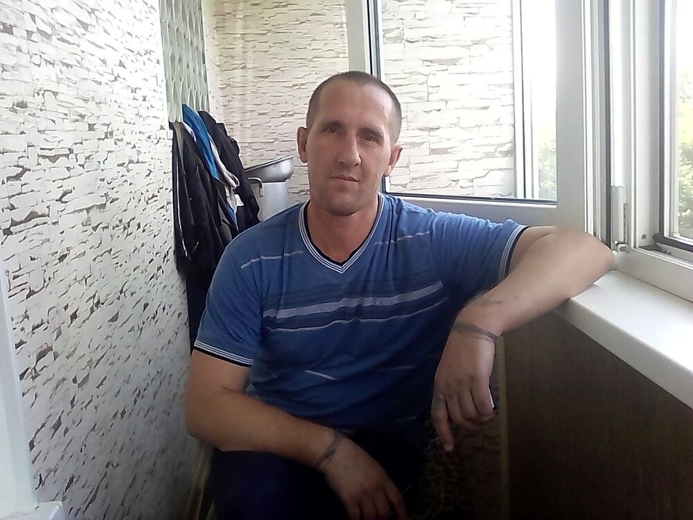  ,   Sergej, 53 ,   ,   , c 