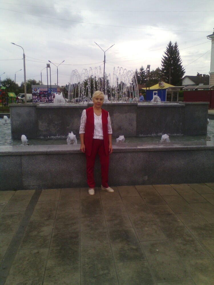 Фото 20093500 женщины Варвара, 68 лет, ищет знакомства в Долгом