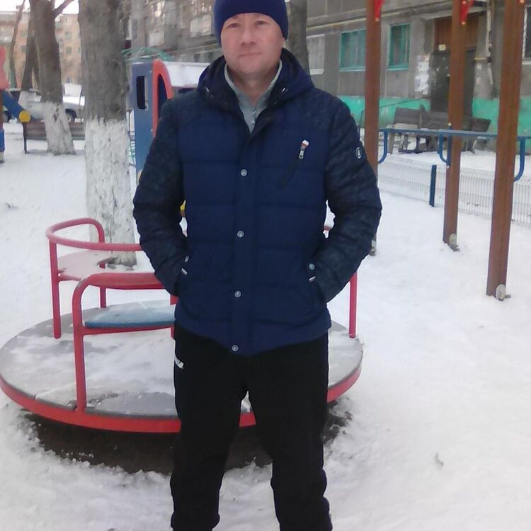  11327460  Sergei, 46 ,    