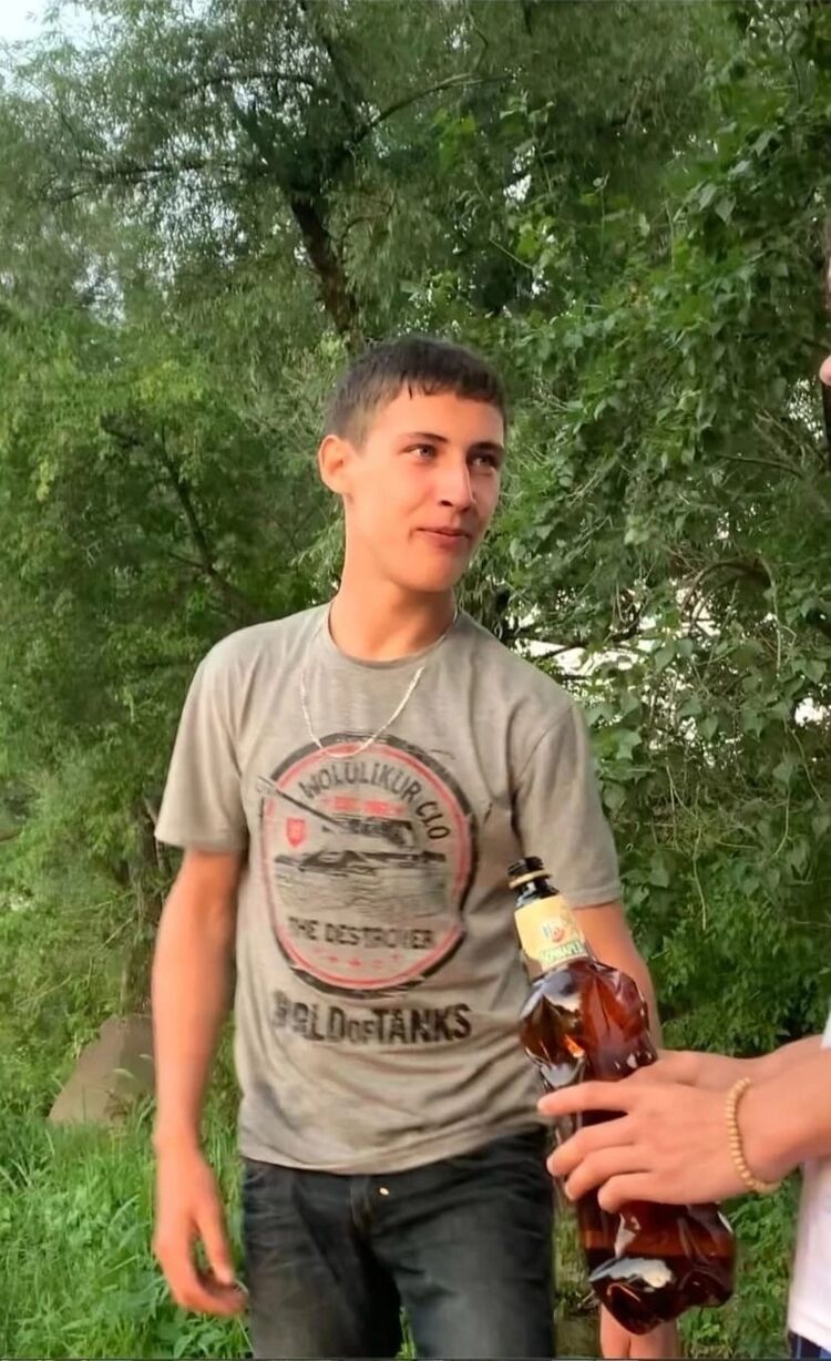  46071800  , 19 ,    