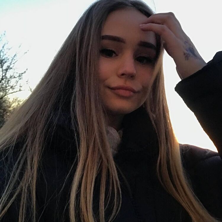  ,   Diana, 24 ,   ,   , c 