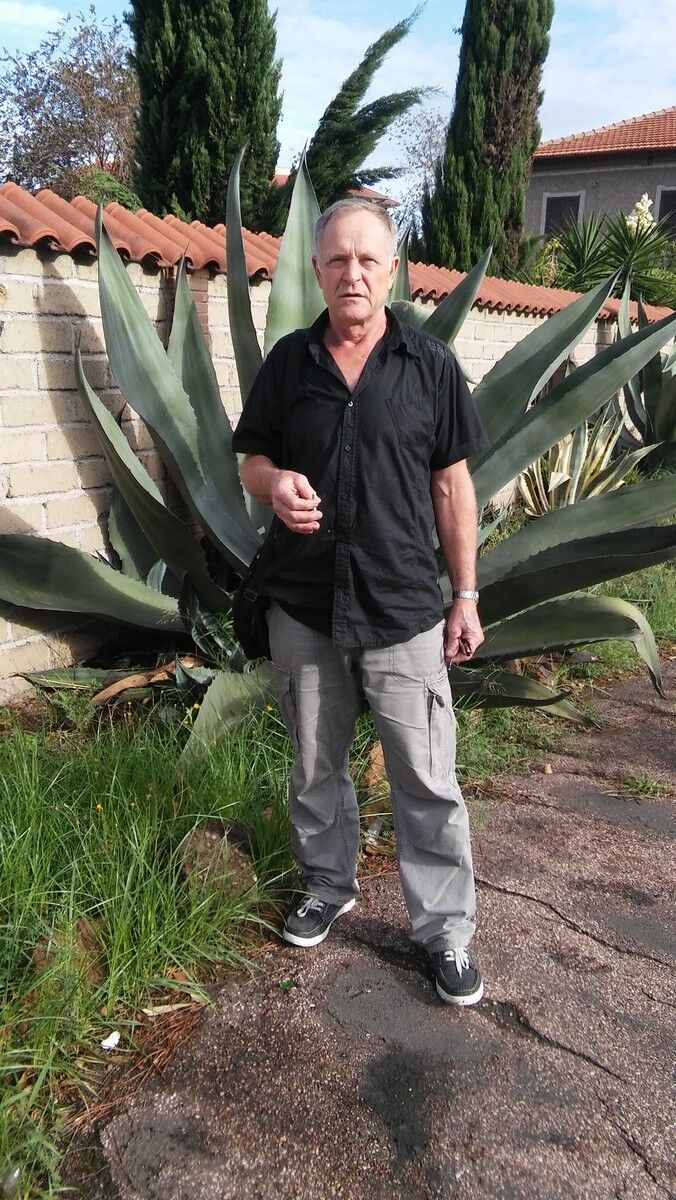  8167390  Leonid, 69 ,    Milan