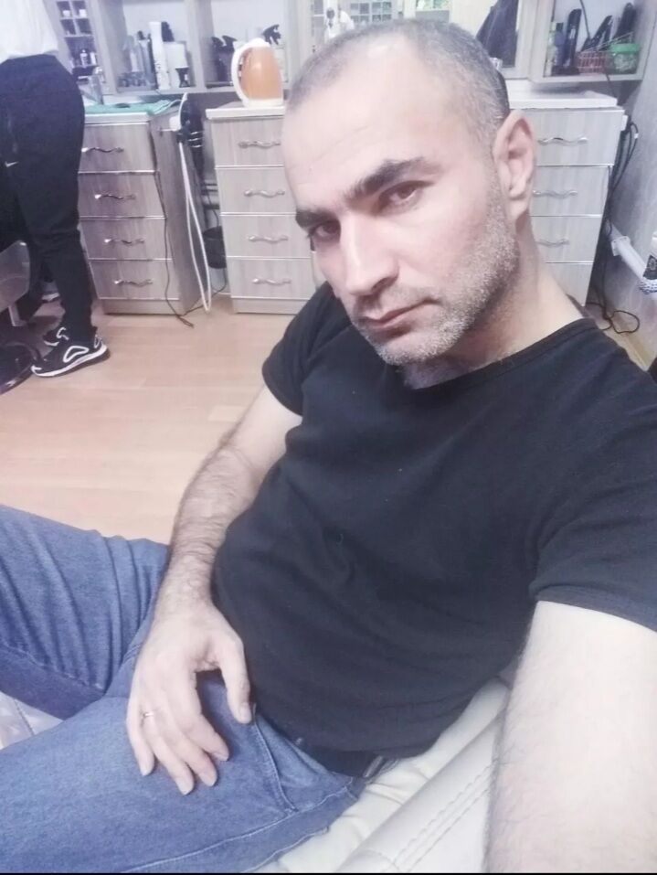  22812730  , 44 ,    