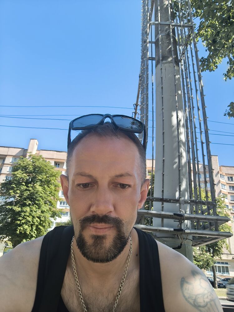 52767700  , 45 ,    