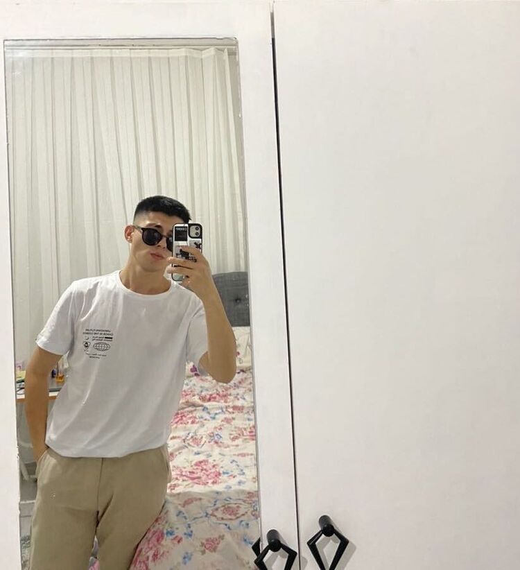  ,   Erhan, 22 ,   ,   