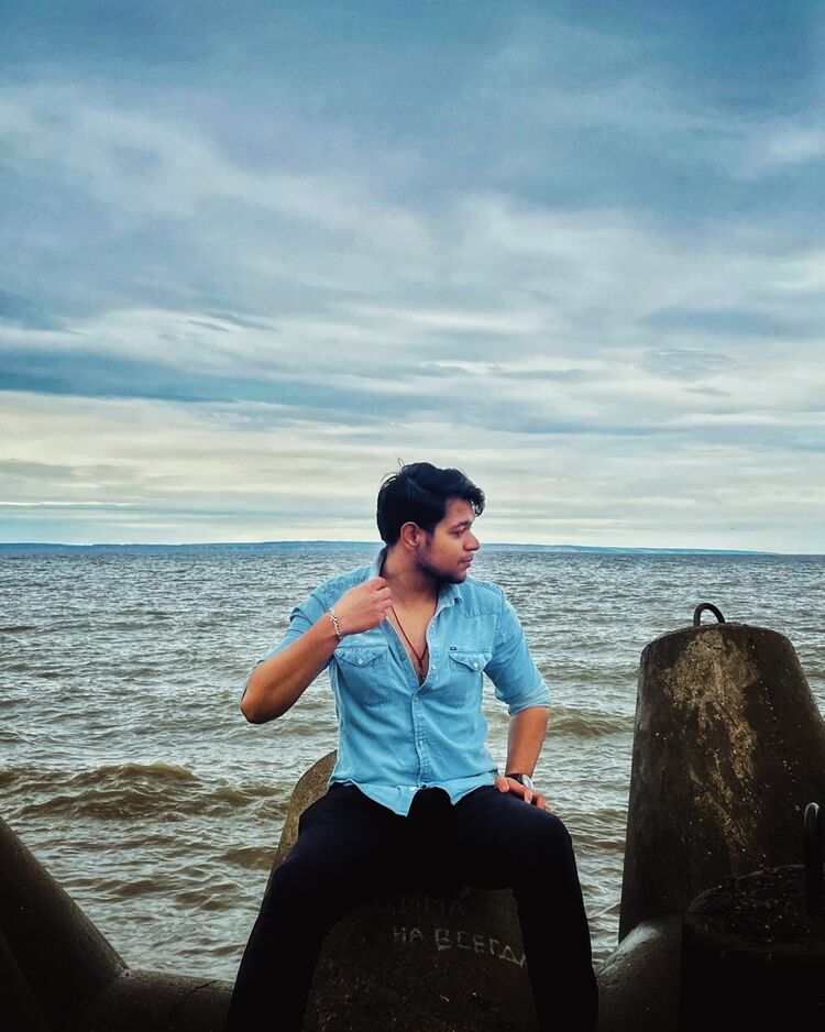  ,   Harsh Sharma, 21 ,   ,   , c 