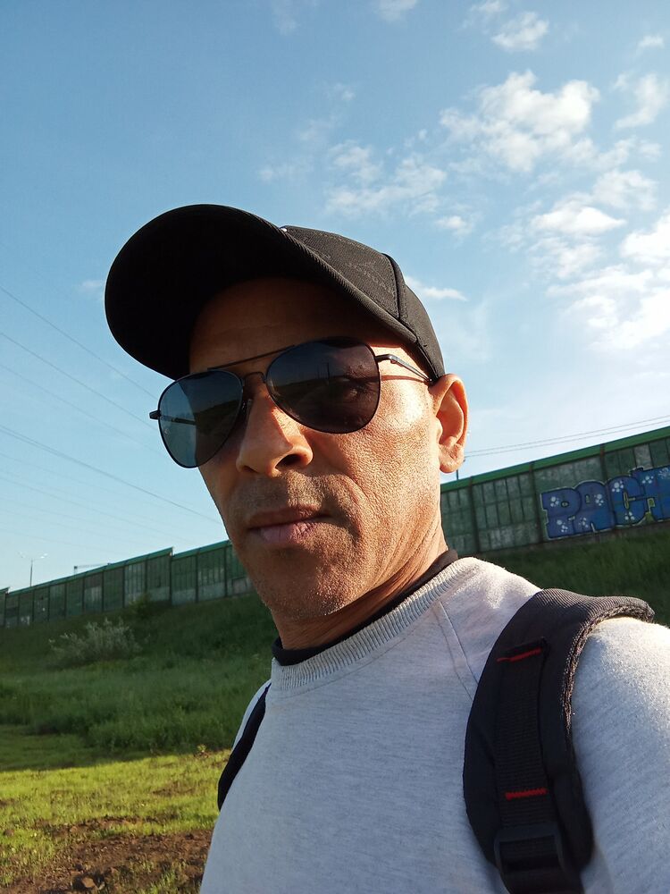  52223780  Hugoleopoldo, 49 ,    