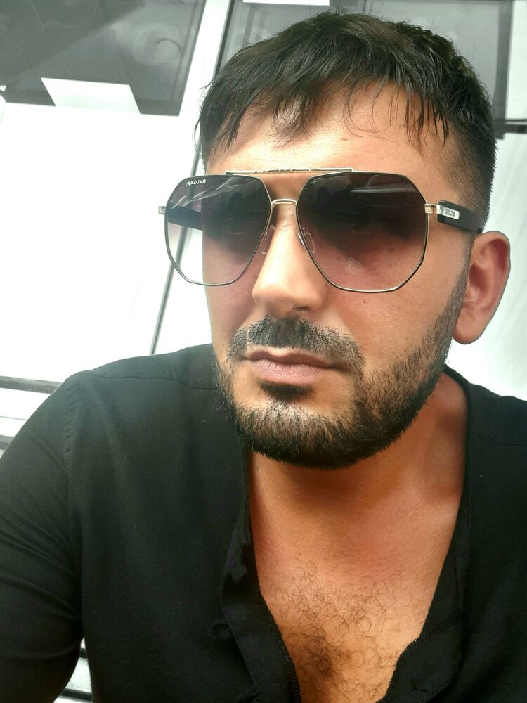  28848920  Arthur, 36 ,    