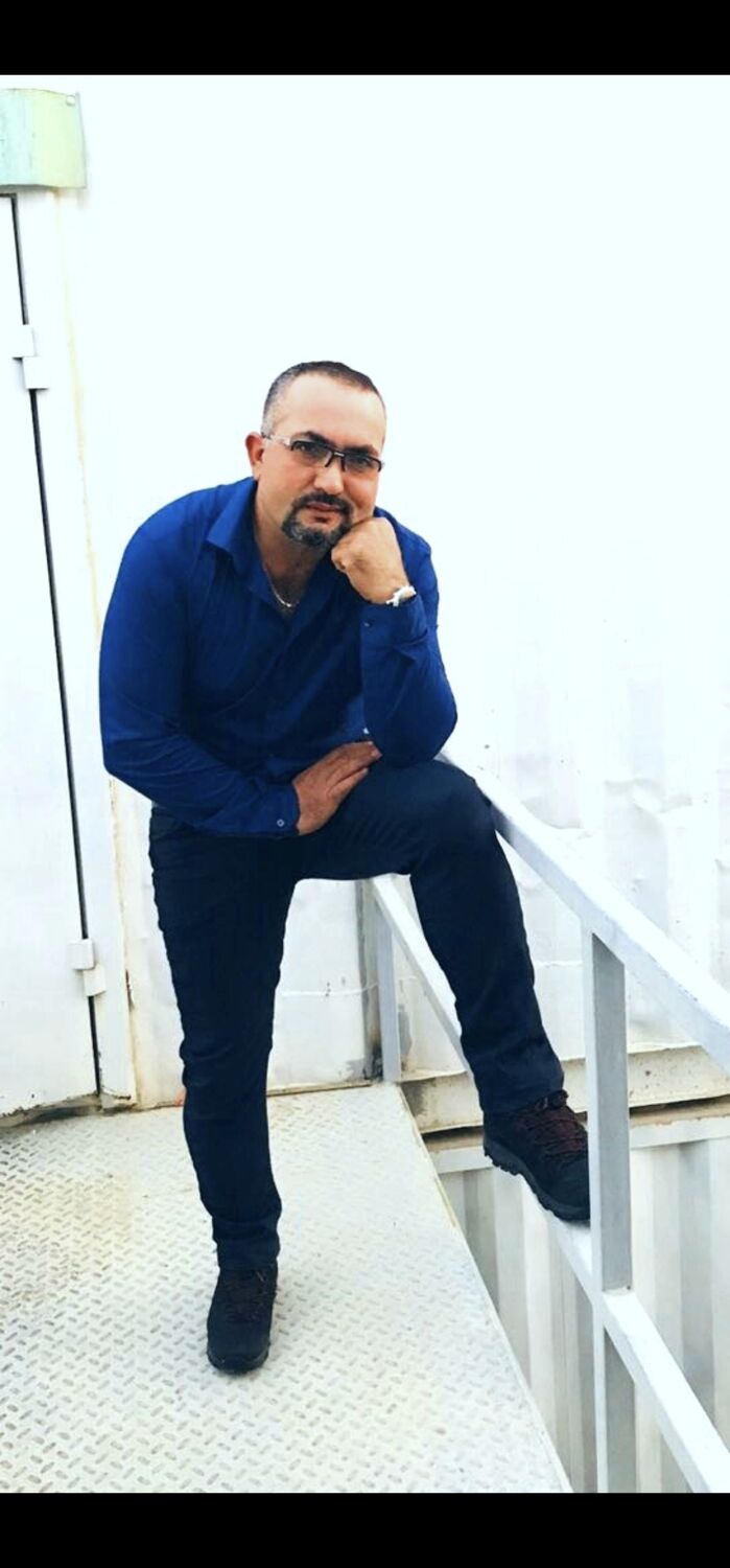  ,   Ali, 44 ,   ,   , c 
