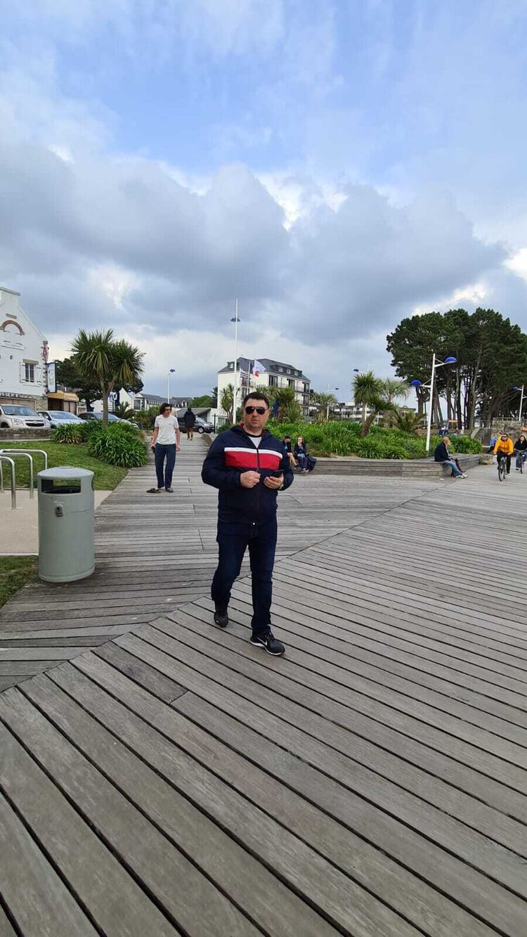  Amneville,   Vania, 42 ,   ,   