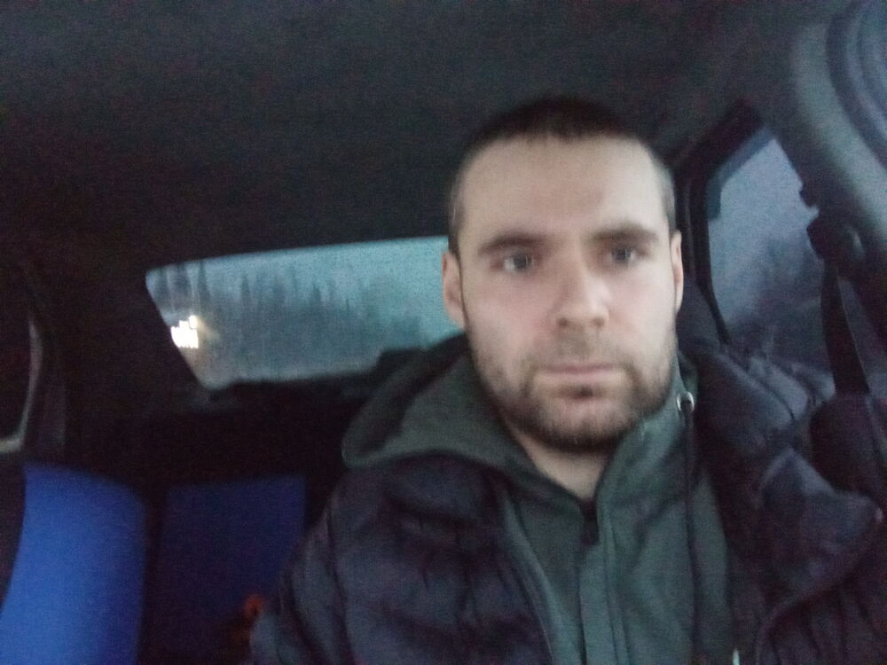  46967060  , 35 ,    