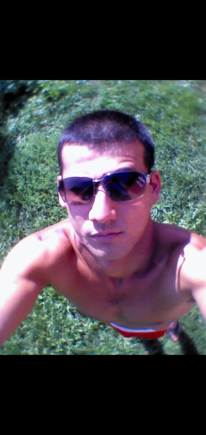 41513490  Abdumalik, 33 ,    