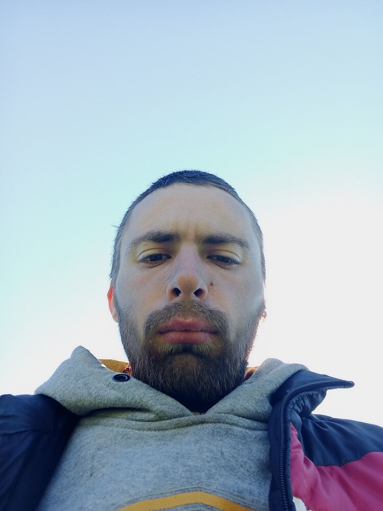  34241780  Vladimir, 27 ,    