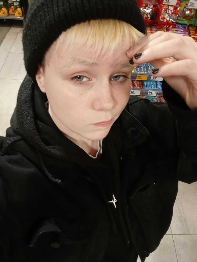  42323240  , 19 ,    