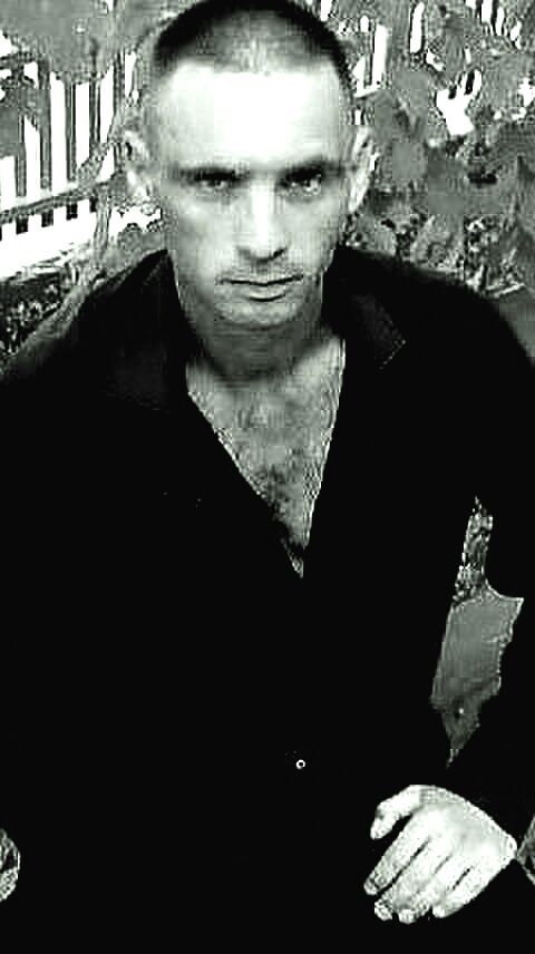  ,   Max, 42 ,   ,   