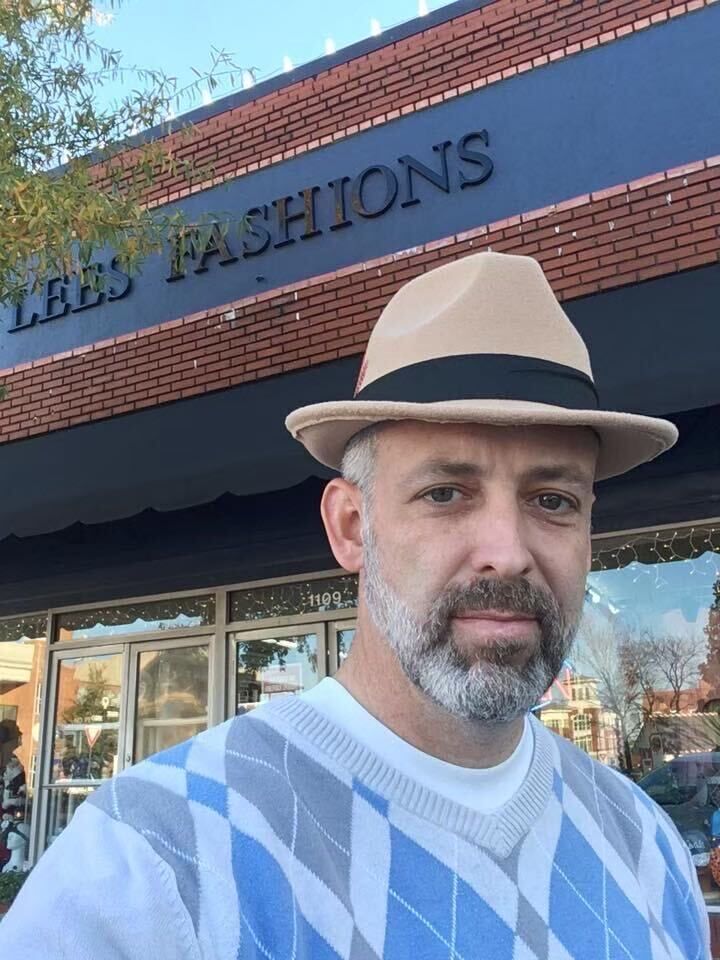  44282760  Aaron, 53 ,    