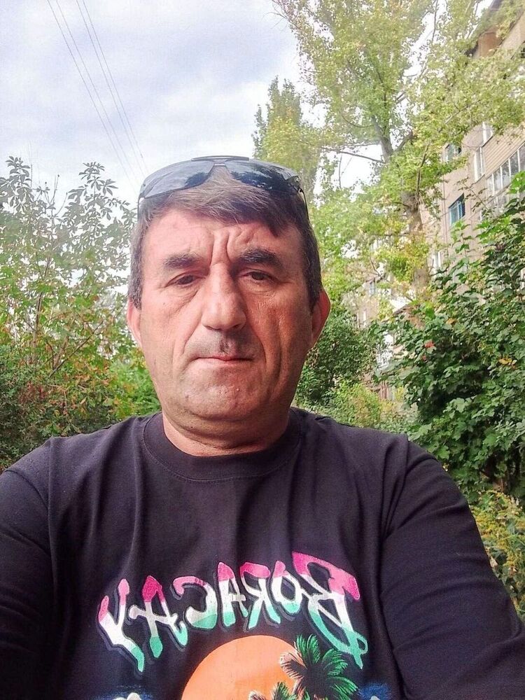  44927410  , 49 ,    