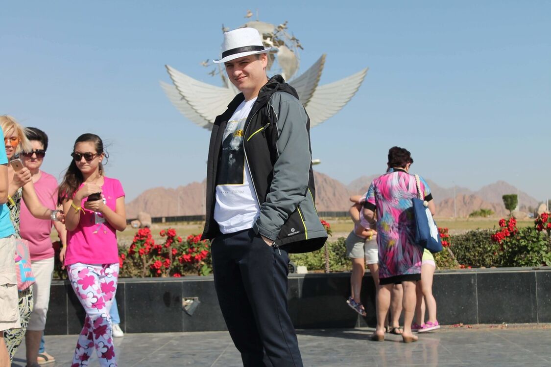  ,   Flaikin, 33 ,   ,   , c 