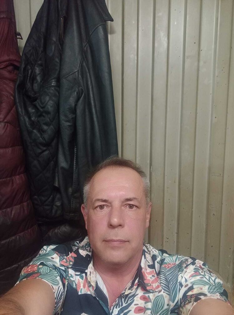  44384930  , 53 ,    