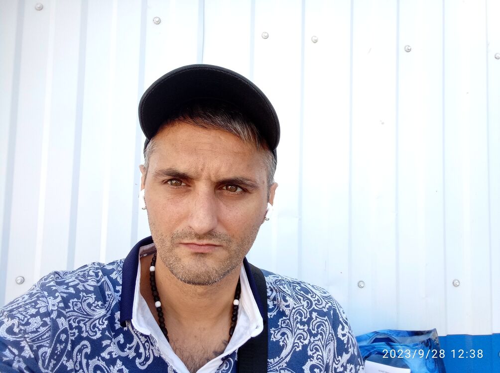  --,   , 39 ,     , c 