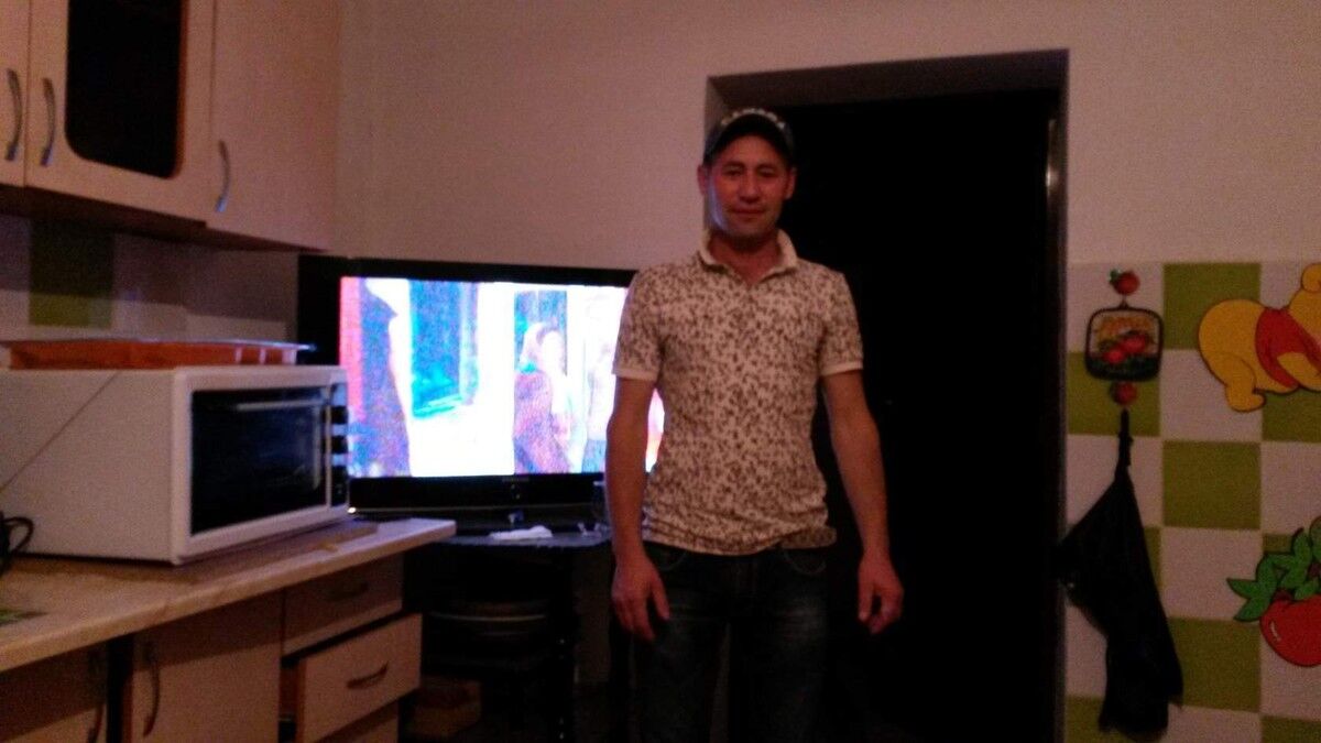  15329210  Bahtiyr, 43 ,    