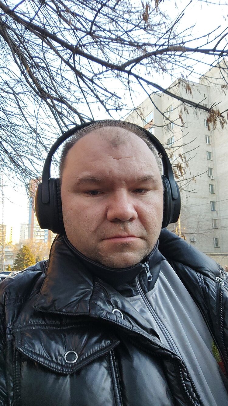  48925280  Denis, 37 ,    --