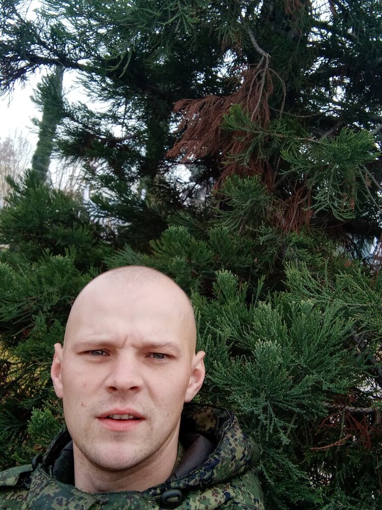  20572410  German, 34 ,    