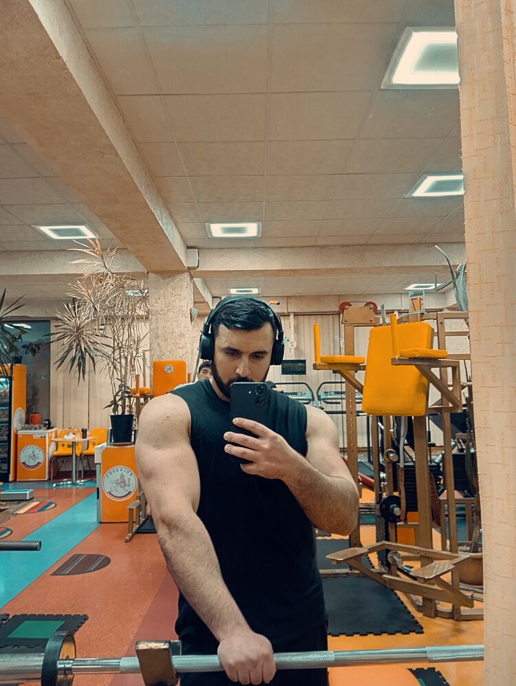  54650940  David, 26 ,    