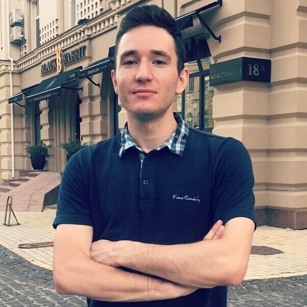  21404970  Aleksandr, 31 ,    
