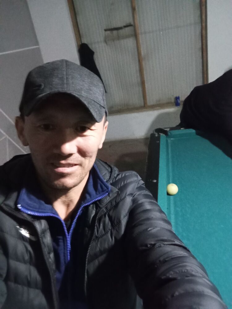  47075250  Komil, 38 ,    