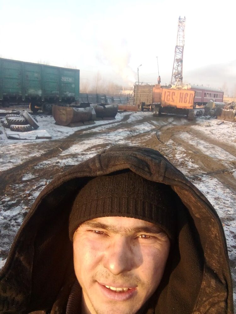 -,   Nikolay, 29 ,     