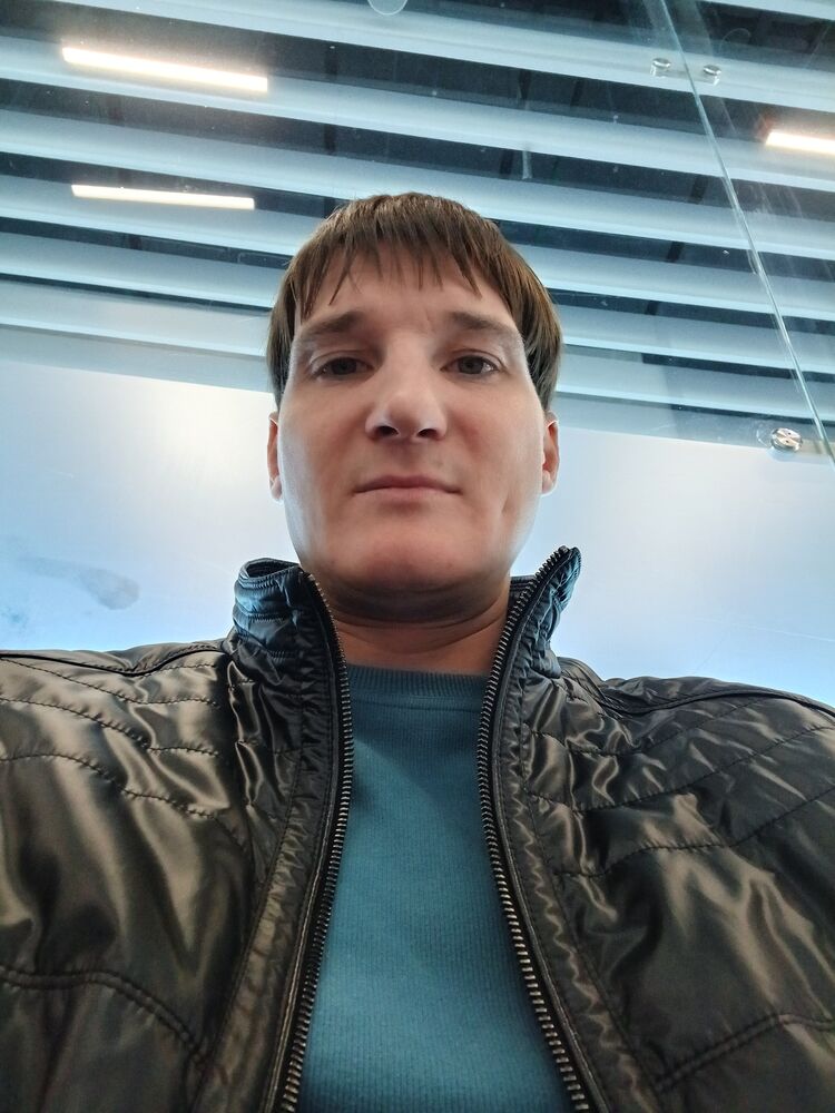  48341200  Andrei, 34 ,    