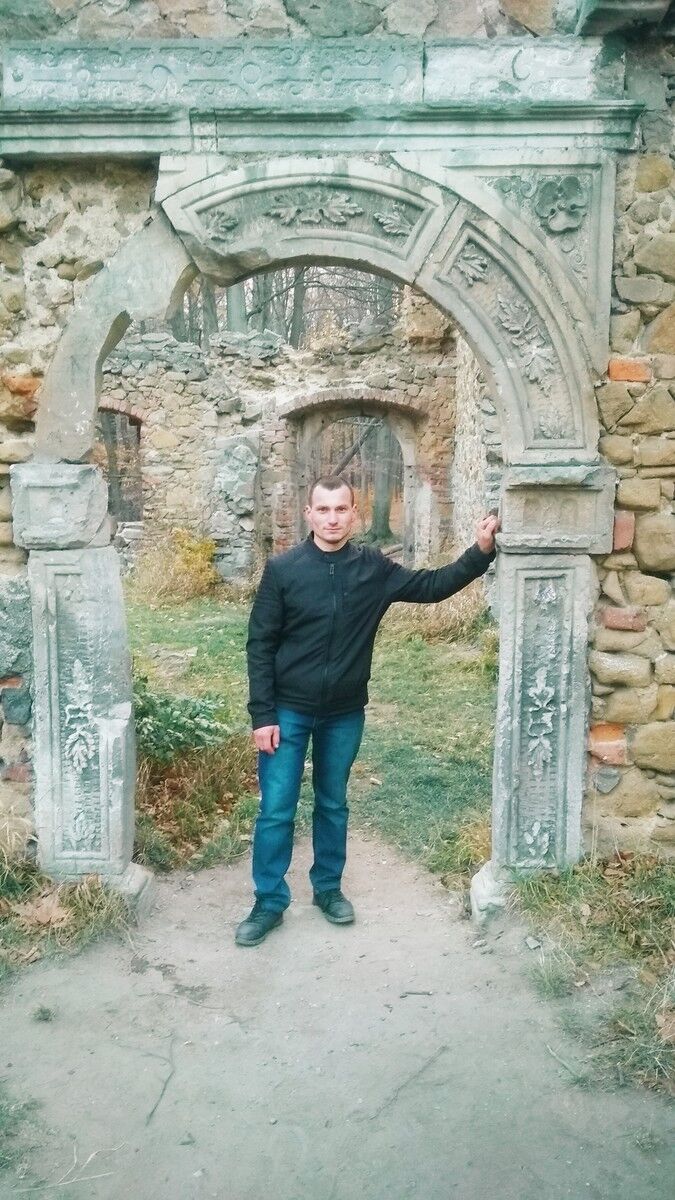  19024360  Mikolaj, 29 ,    -