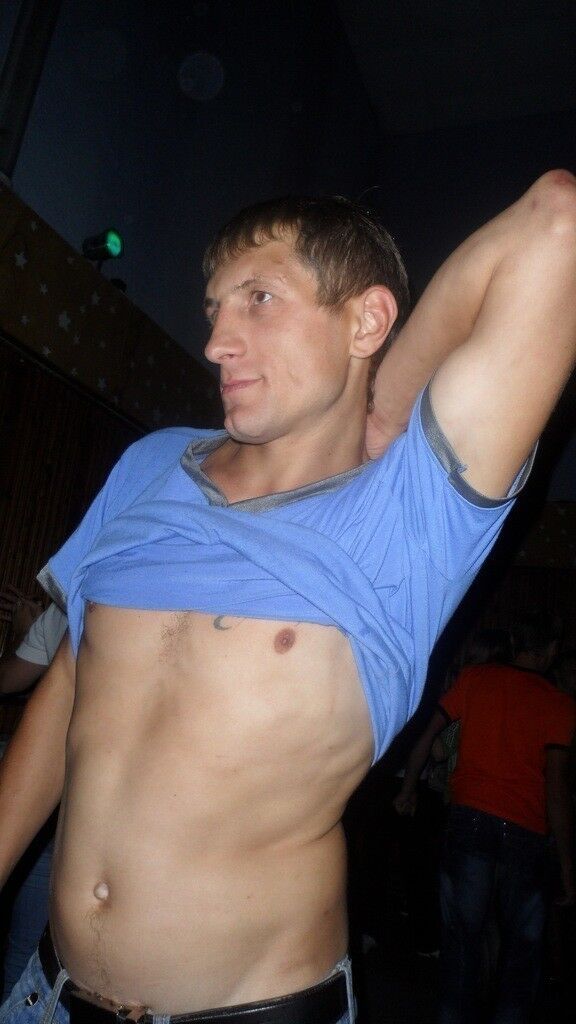  5651920  Andrei, 42 ,    