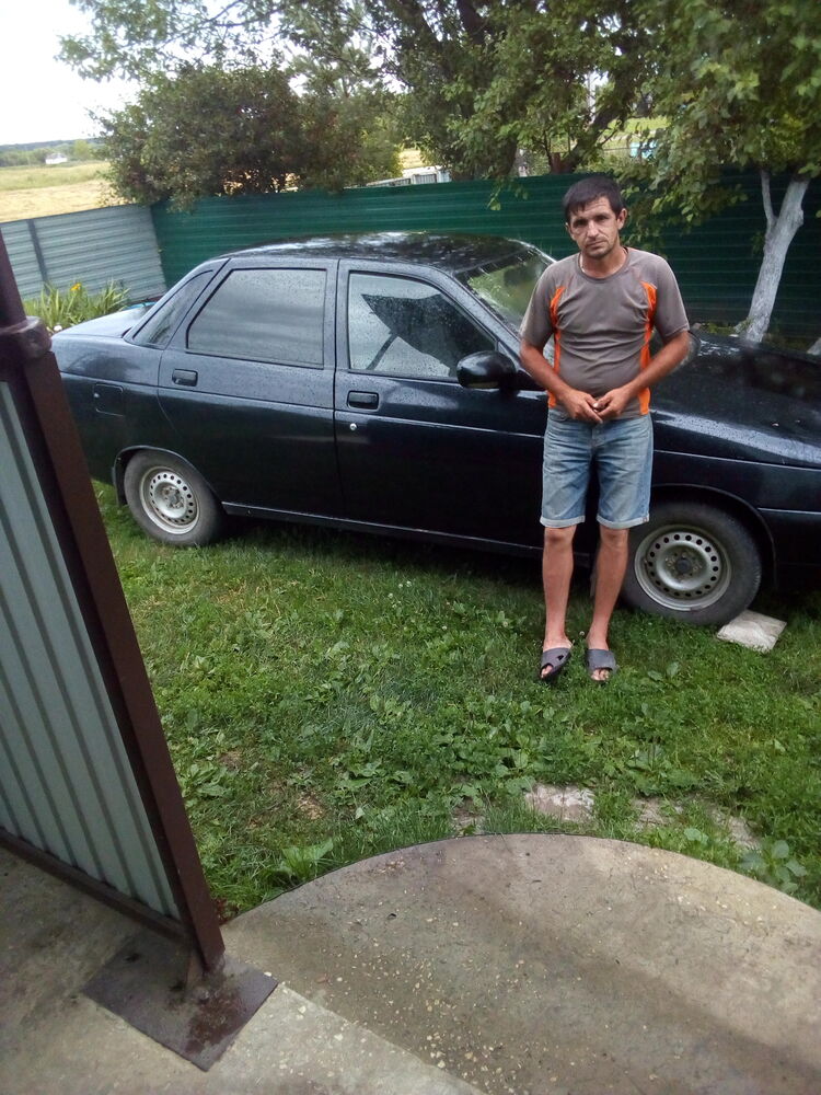  29987390  Ivan, 41 ,    