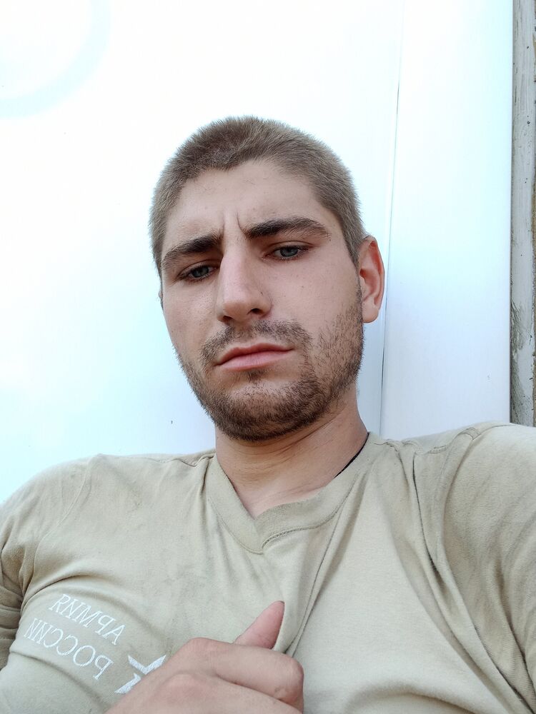  44730530  Pavel, 22 ,    