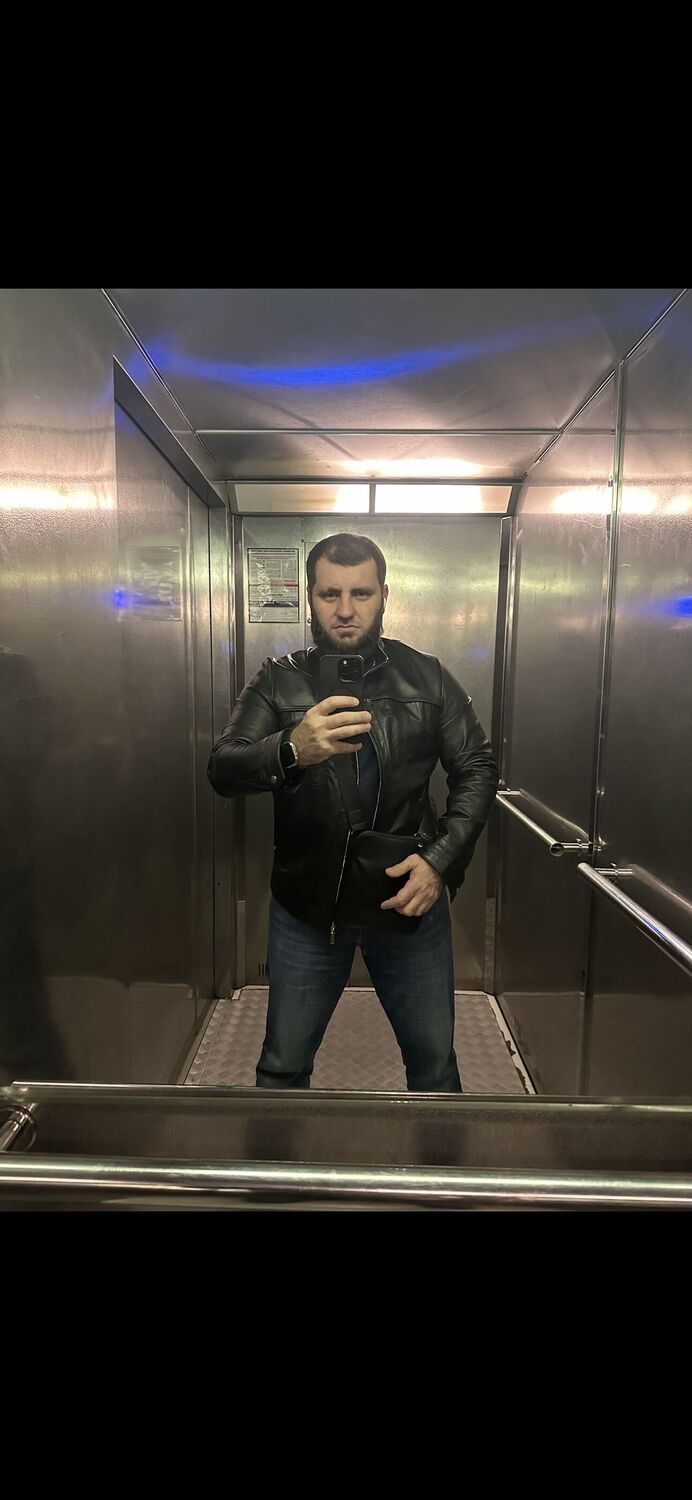  42559560  , 37 ,    