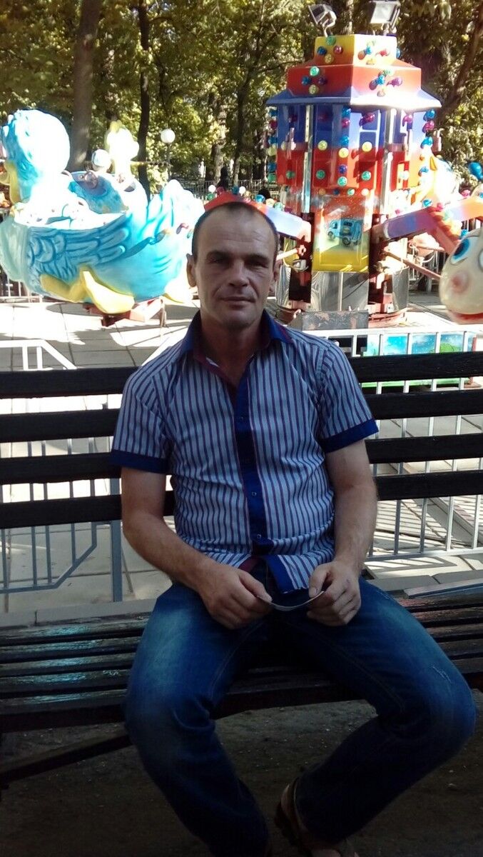  ,   Bob, 47 ,   