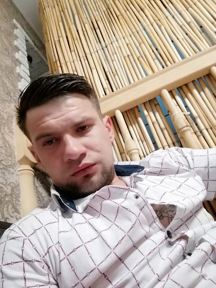  -,   Artur, 29 ,   ,   , c , 