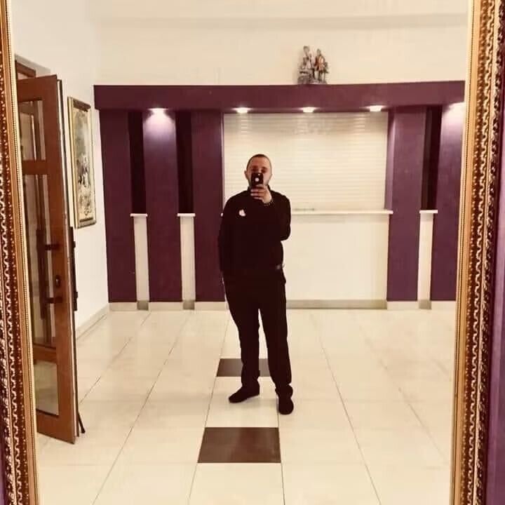  ,   Alan, 32 ,   ,   